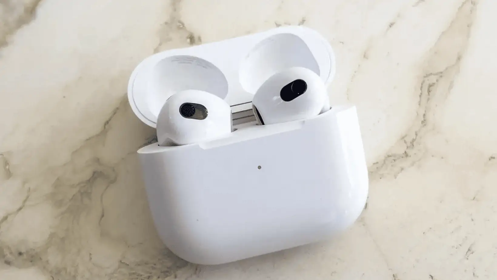 Apple’s AirPods: New USB-C Era Begins at iPhone 15 Event