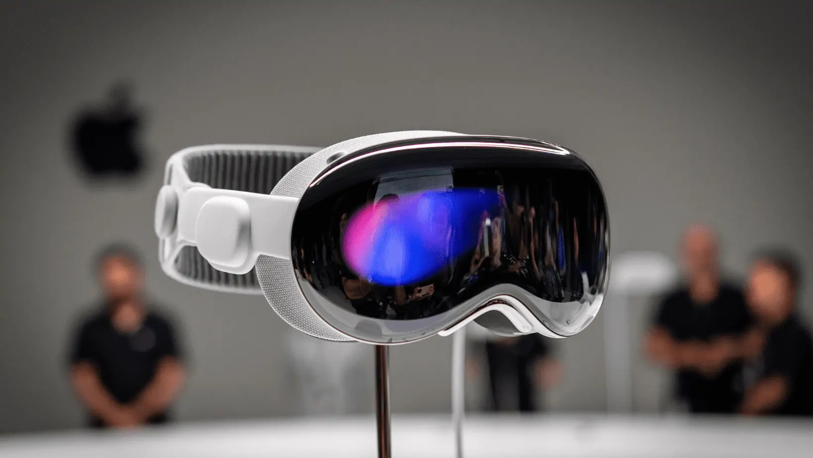 Apple’s Vision: VR Revolution Begins