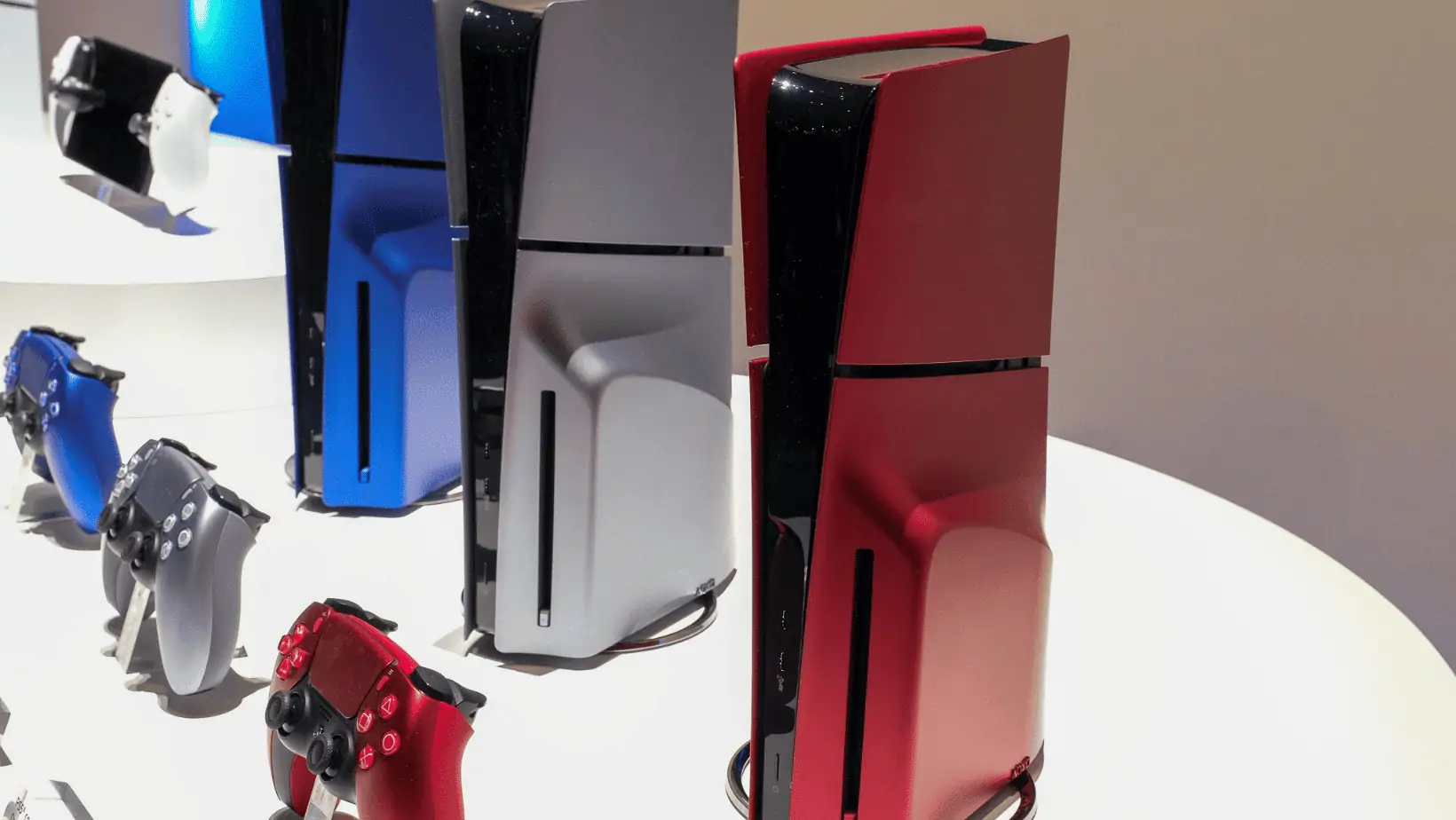 Sony Unveils Vibrant Sideplate Options for PlayStation 5 Slim at CES 2024