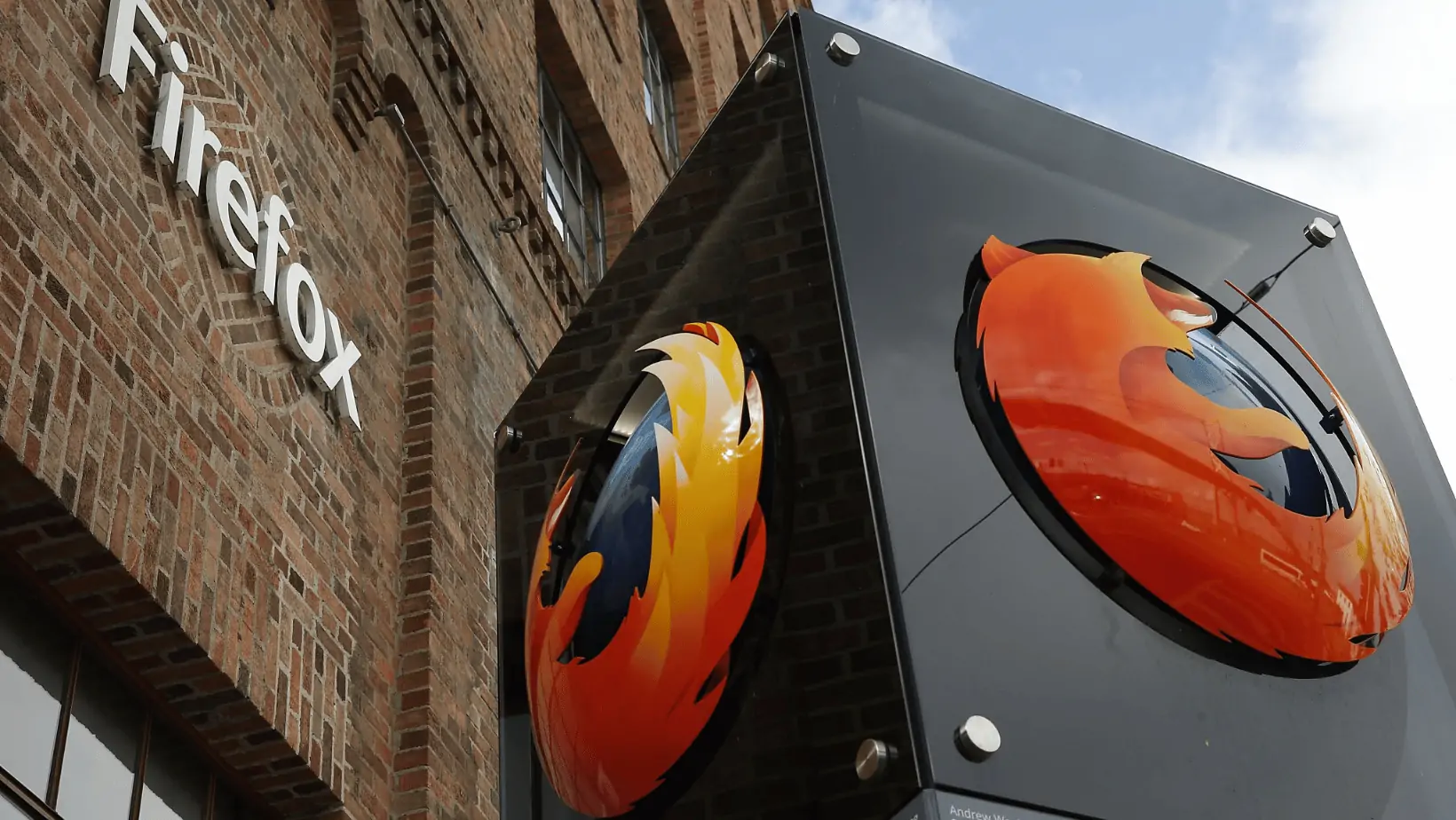 Mozilla Announces Major Product Strategy Shift, Layoffs Amidst Leadership Changes